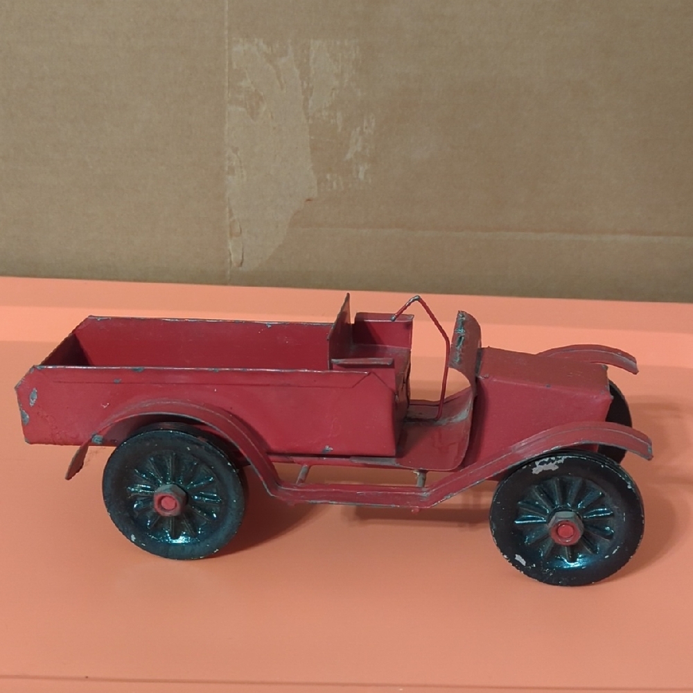 Collectors Vintage Classic Red Toy Truck